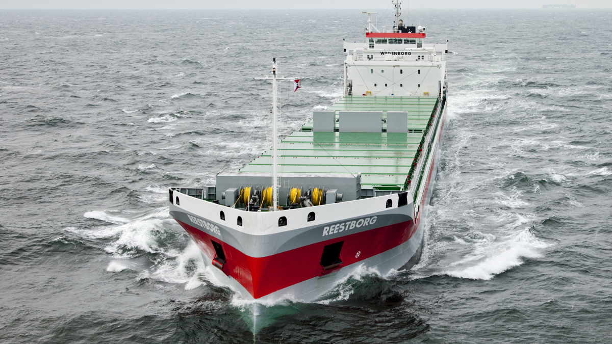 In 2013, the ‘Reestborg’ with a cargo capacity of 23,000 tonnes is launched as the largest Wagenborg.