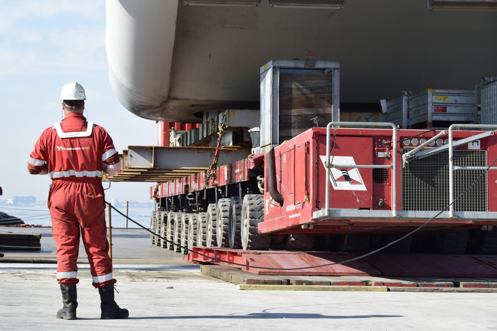 Victor Wierda macht Schwerlasttransport mit SPMTs