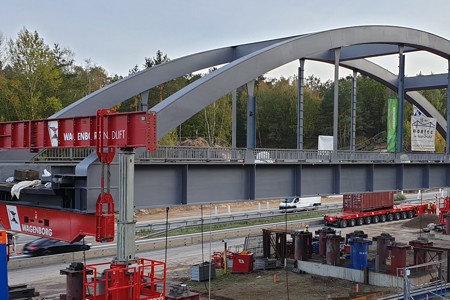 Der einzigartige Einsatz einer Bahnbrückenplatte