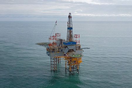 Wagenborg secures its first decommissioning project for topside and jacket transportation