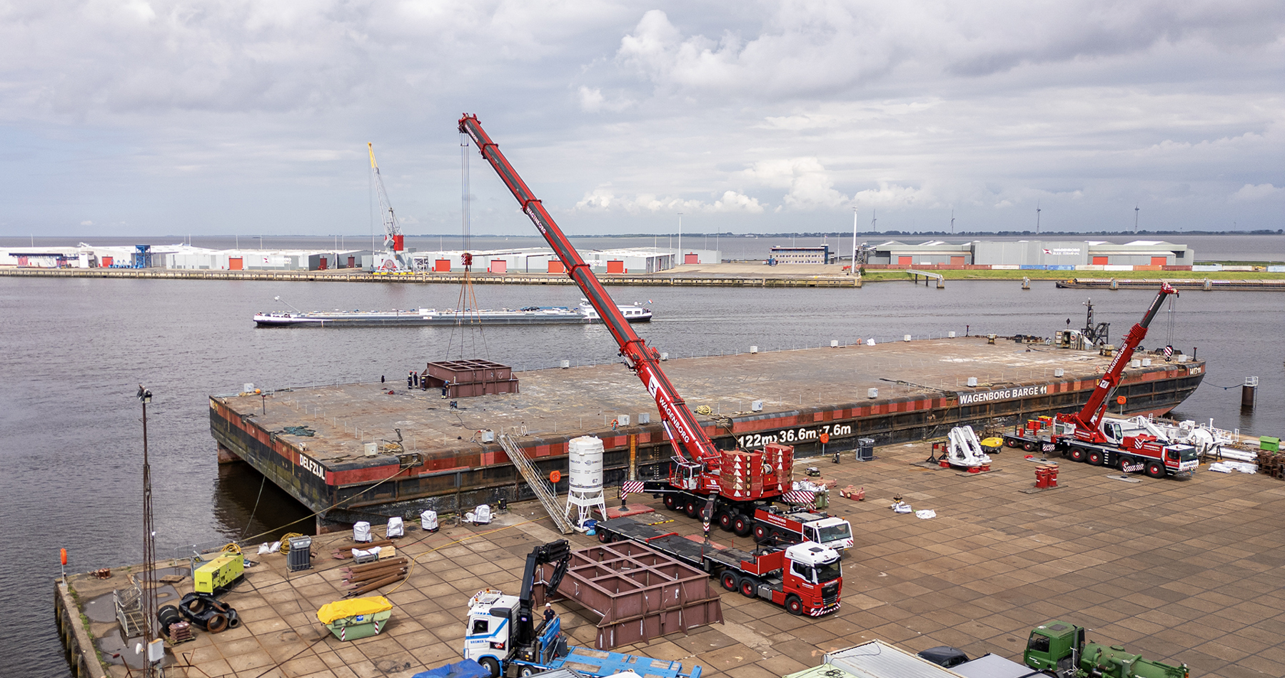 Mobilization pontoon marks start of Wagenborg's first decommissioning project